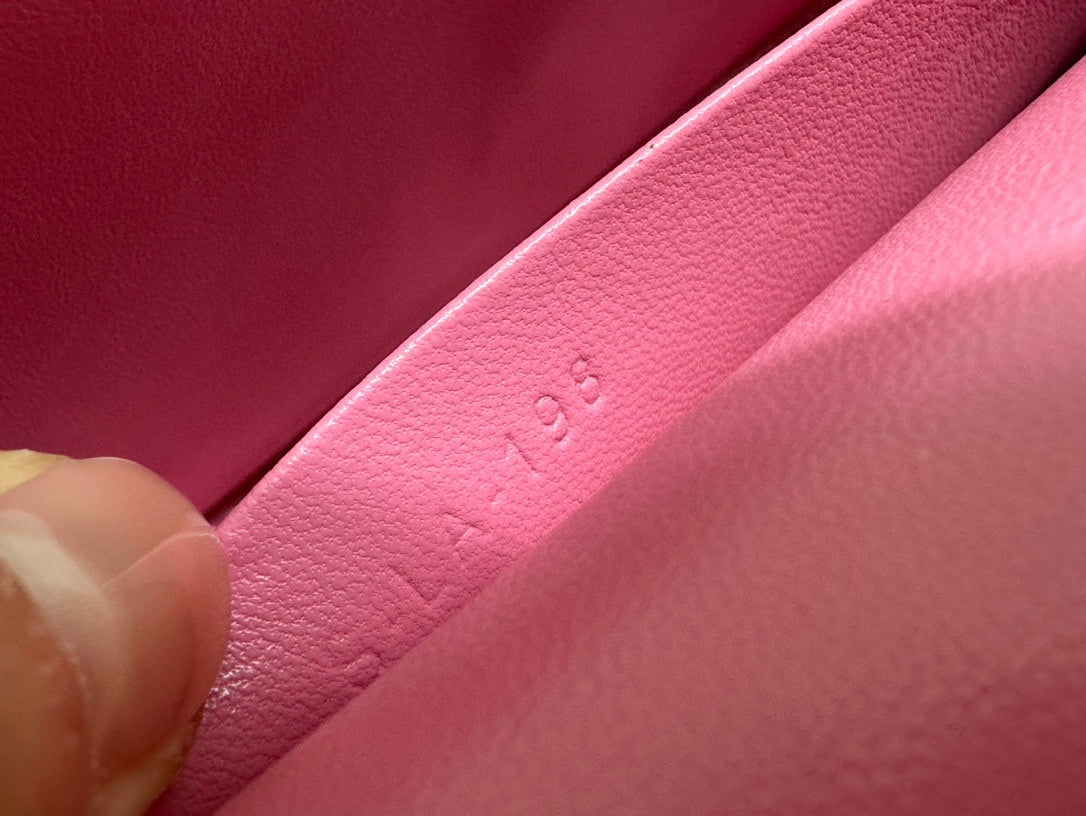 1XCL286BDE Stylish leather bag 