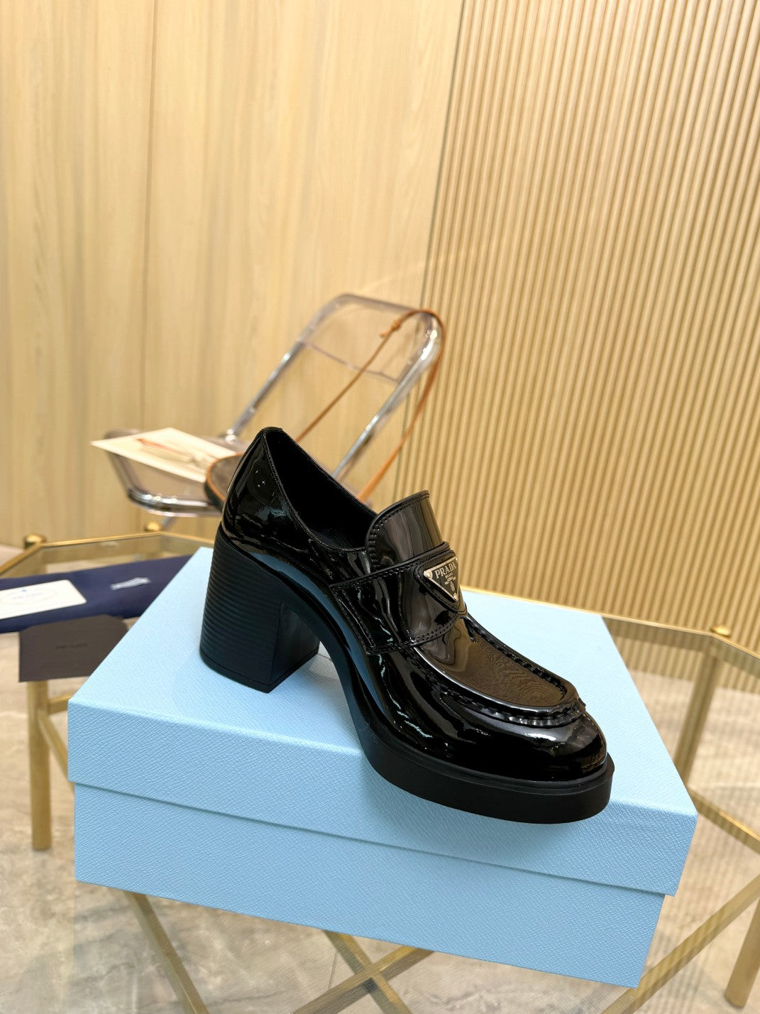 285ZPD63ZDE Stylish leather High heels