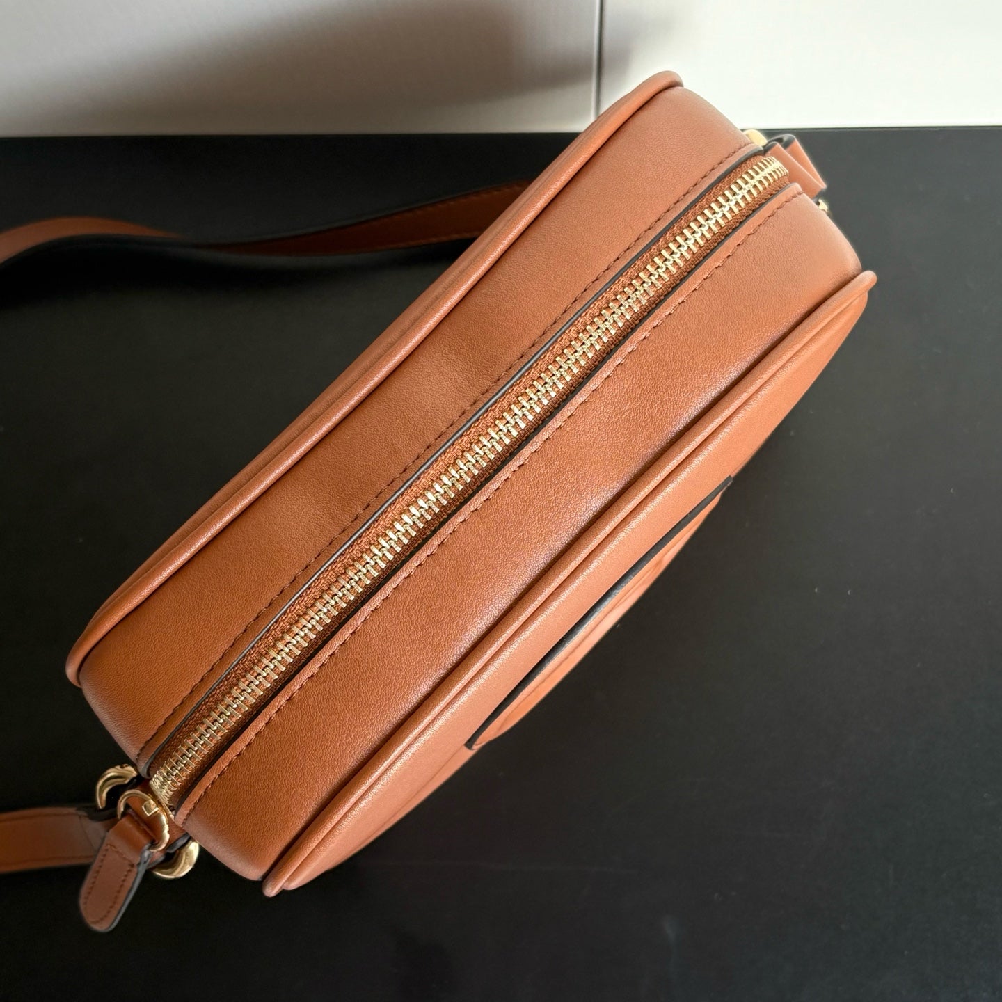 2WB18BDE Stylish leather bag