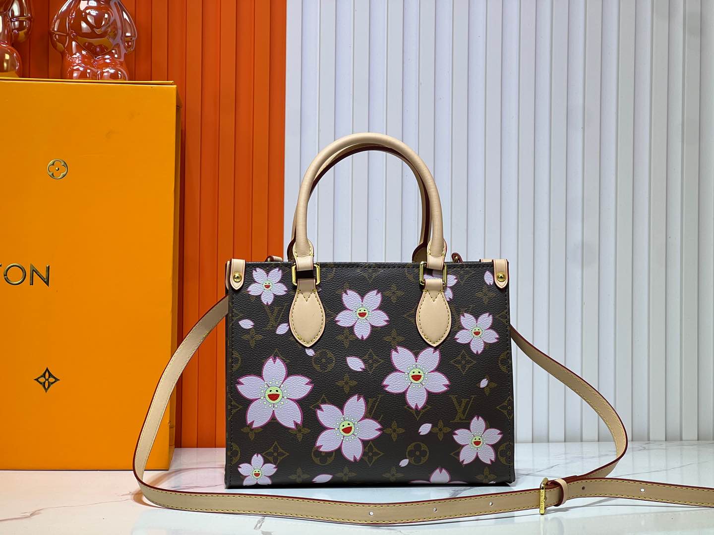 2WE42BDE Stylish leather bag