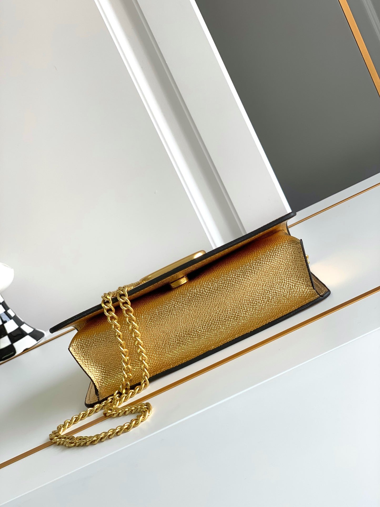 1XVL272BDE Stylish leather bag 