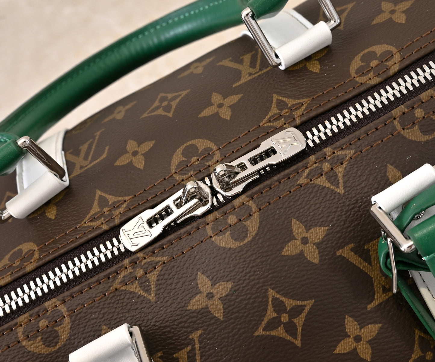 155NE37BDE Stylish leather luggage bags