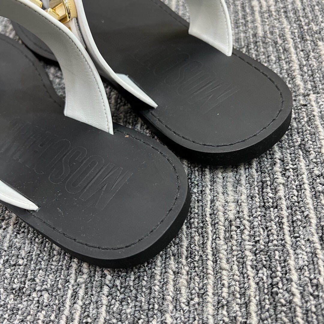 54A118ZDE Stylish slippers