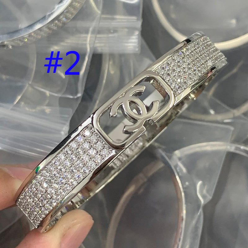 8XC63KDE Stylish Bracelets