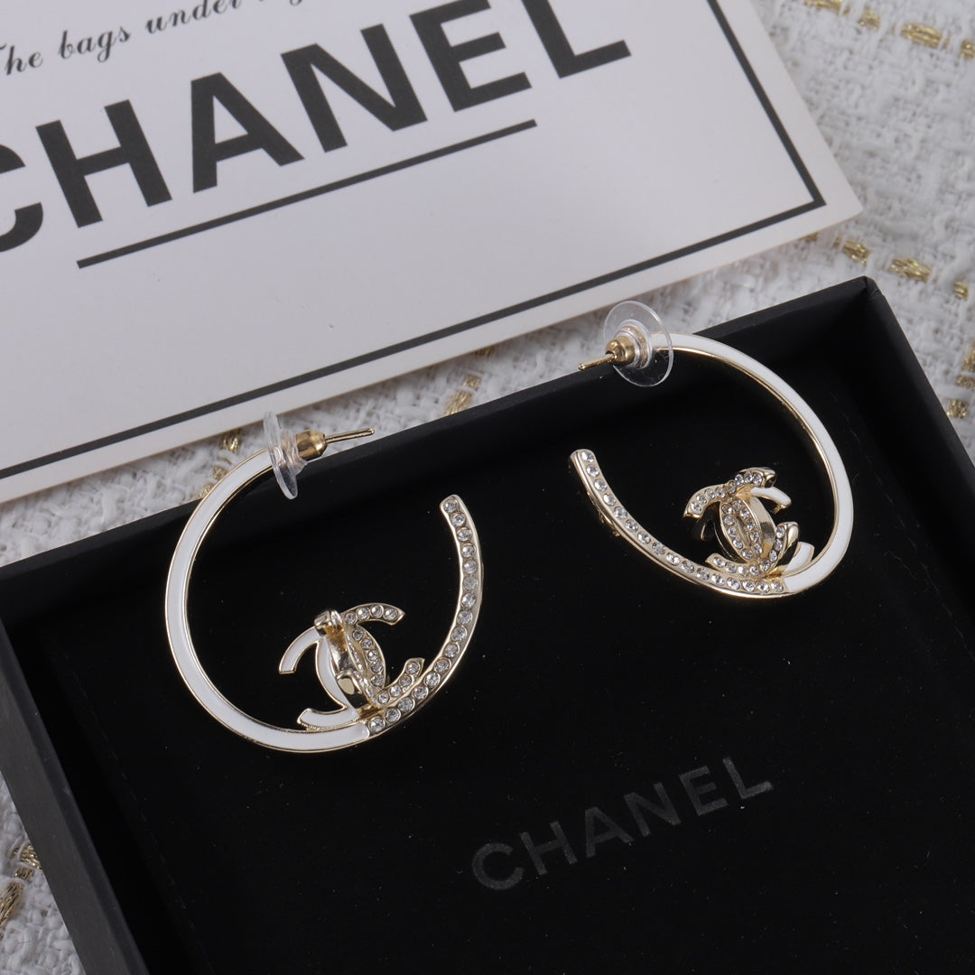 14C371EDE Stylish Earrings