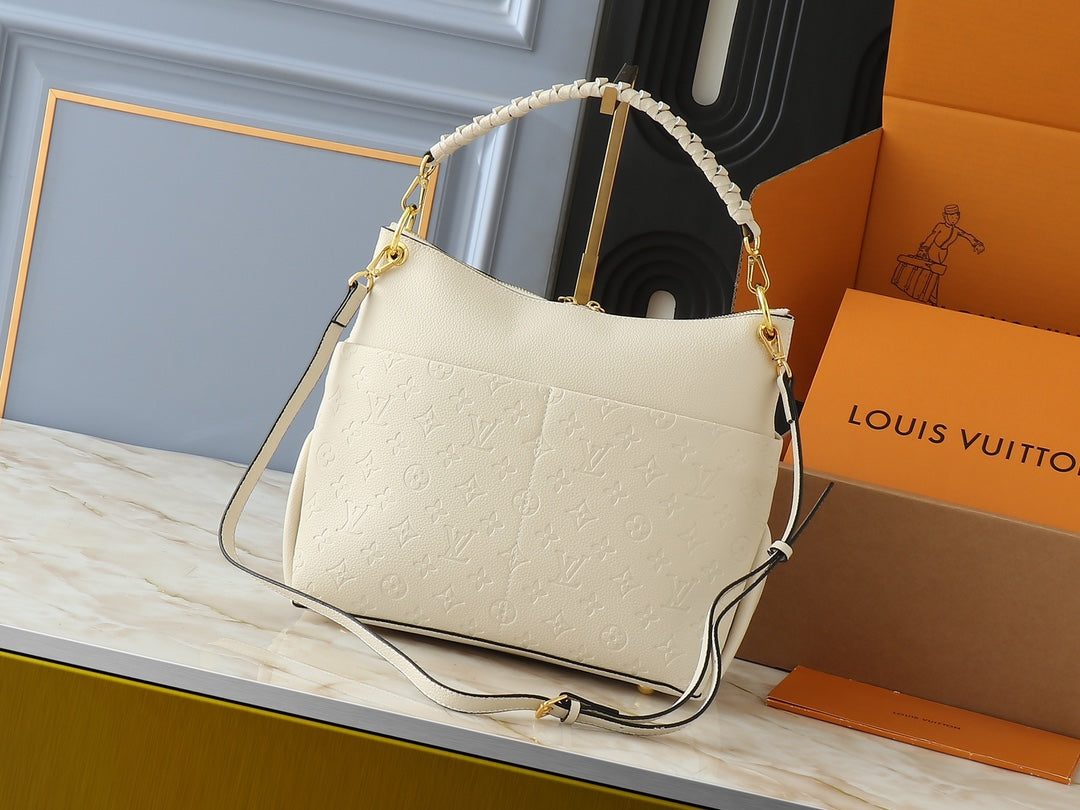 1WE115BDE Stylish leather bag