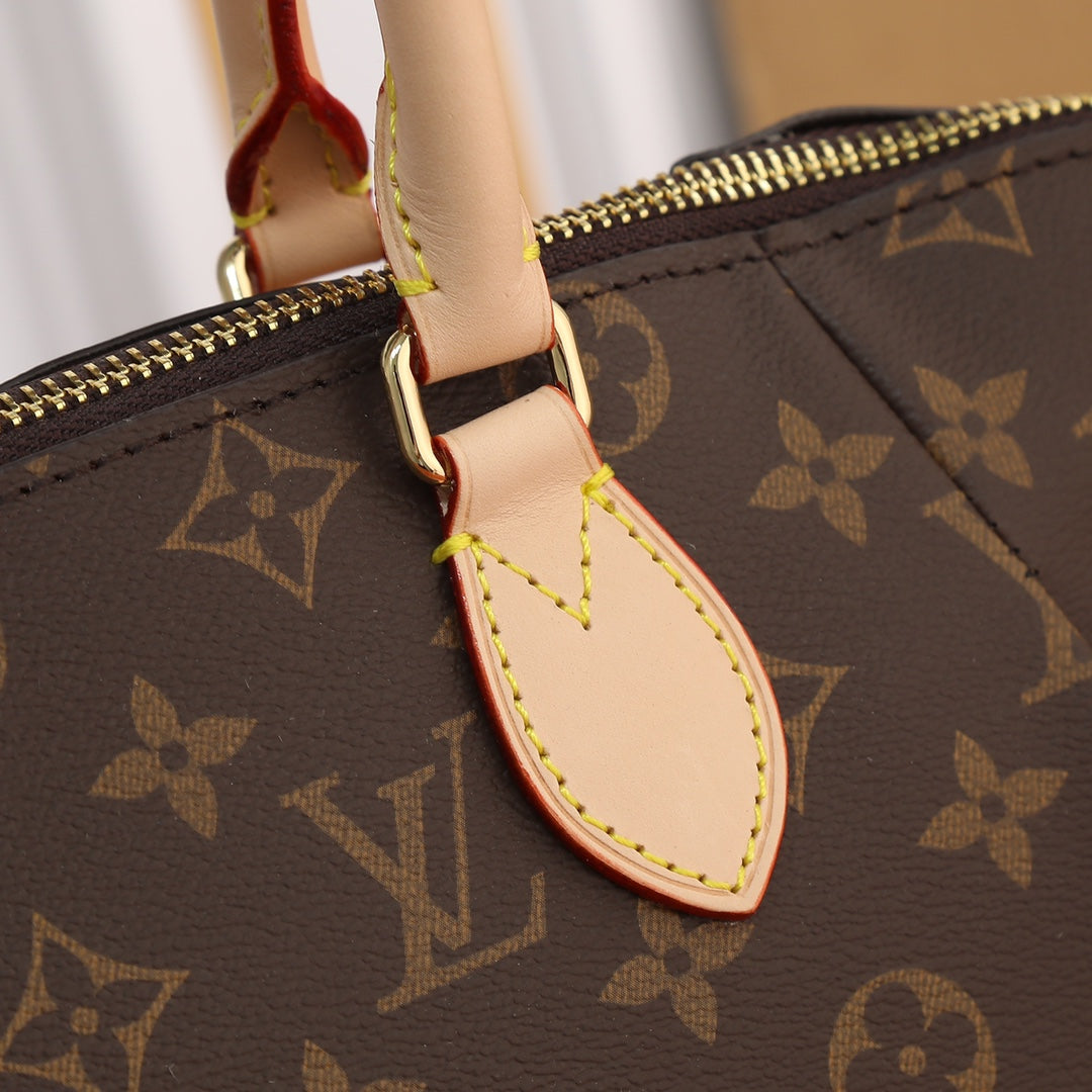 2XE351BDE Stylish leather bag 