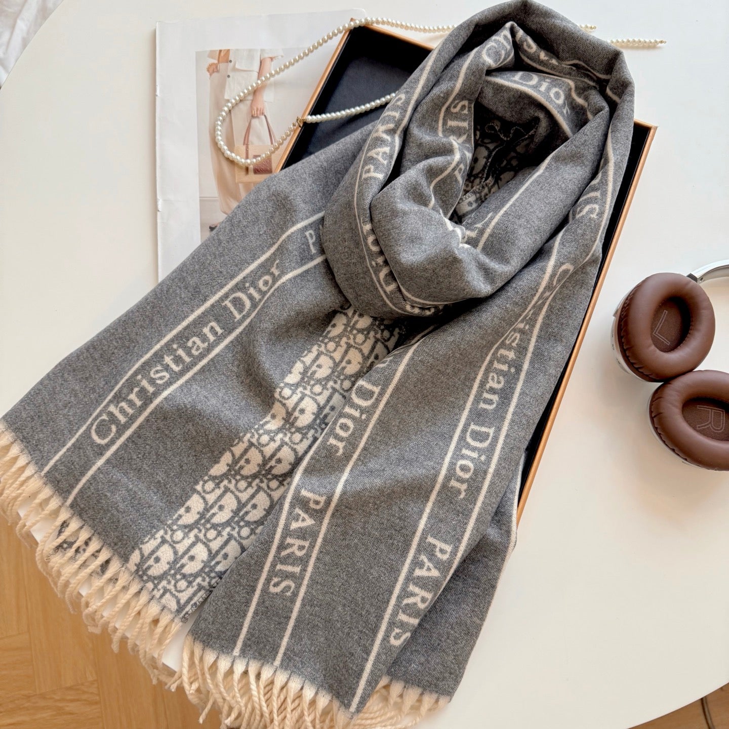 185ZD59WDE Stylish Winter Scarves