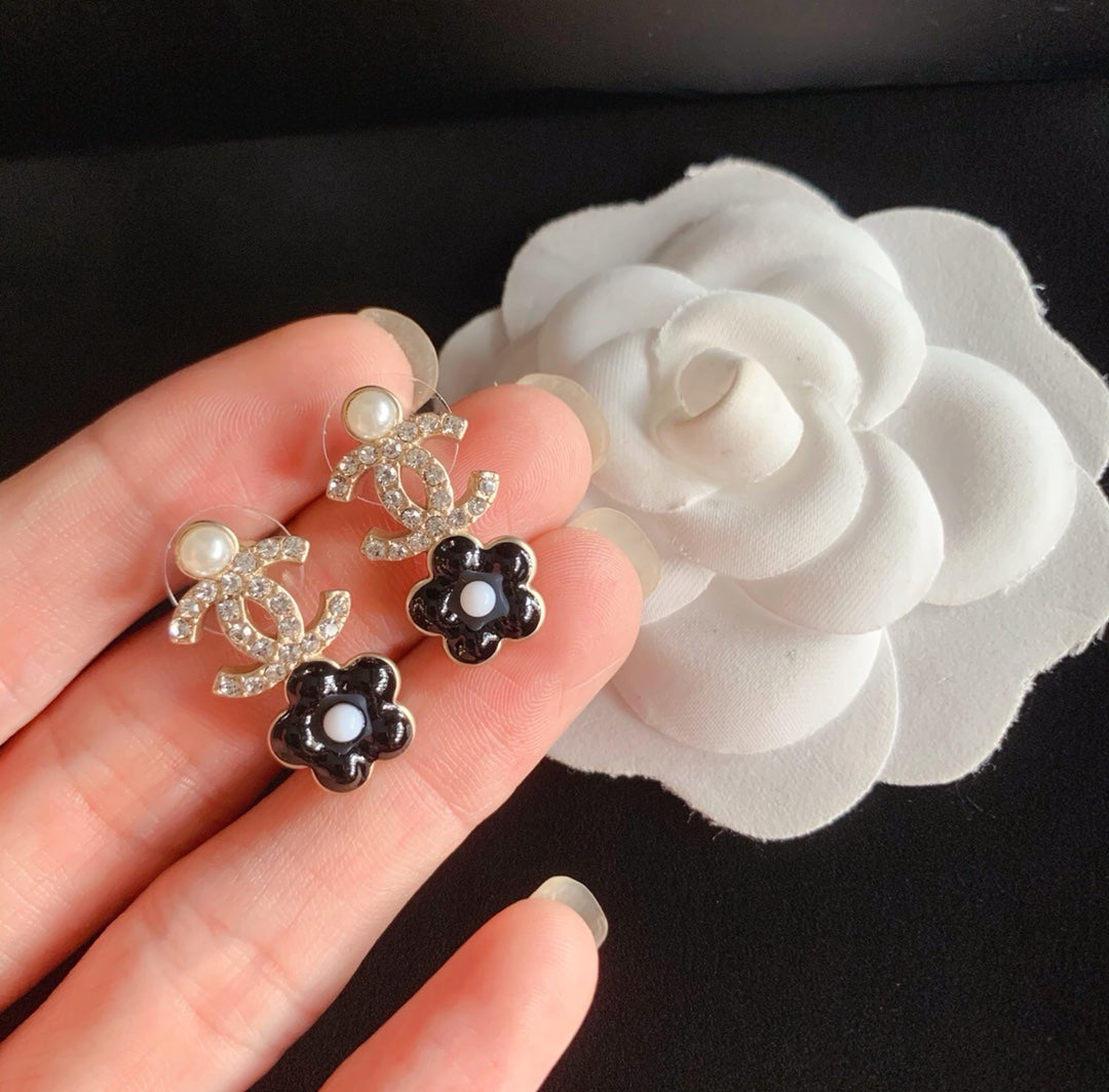 1YC168EDE Stylish Earrings