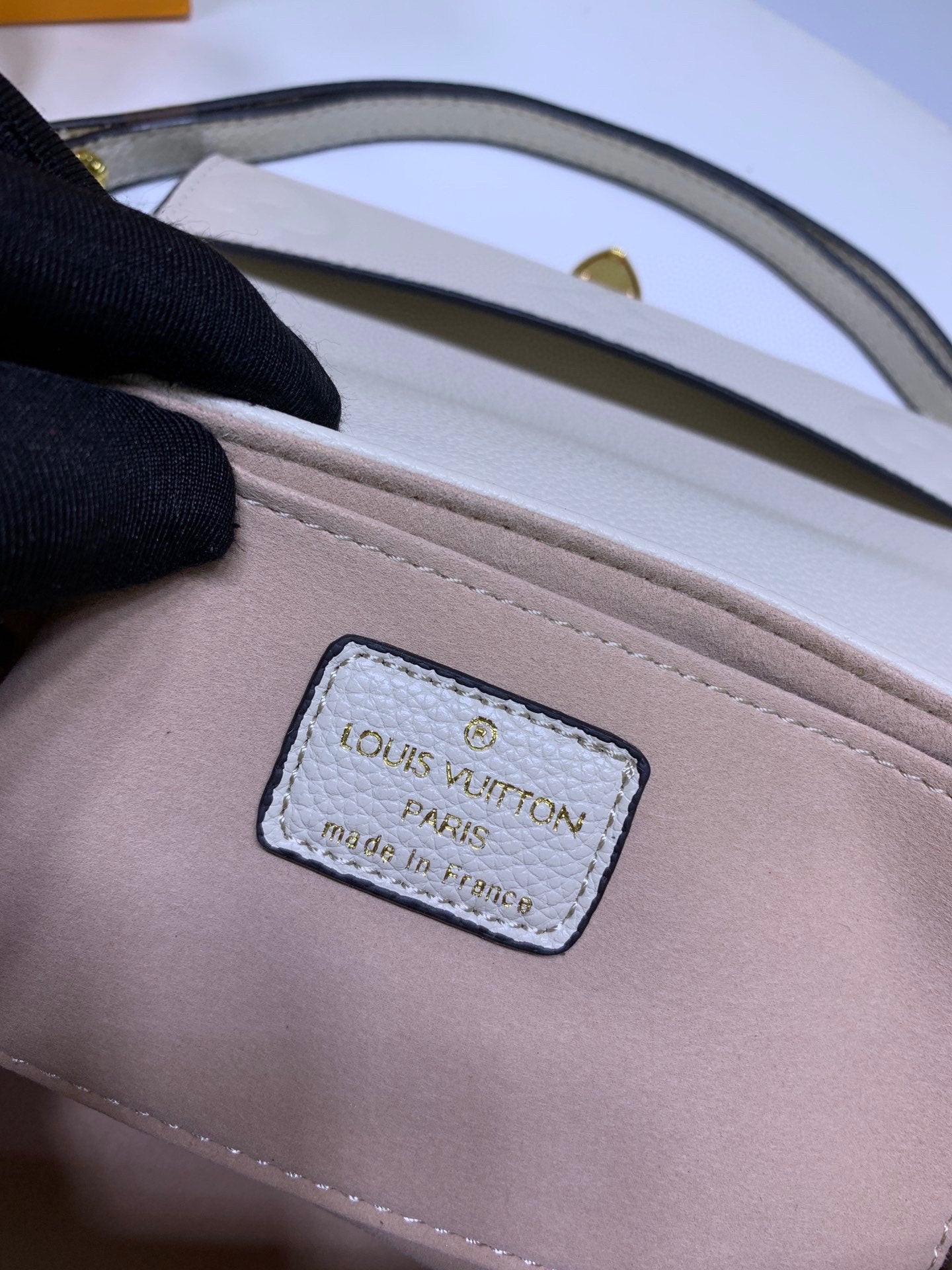 2XR363BDE Stylish leather bag 