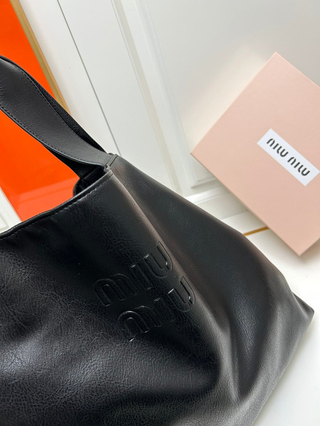 1XC379BDE Stylish leather bag 