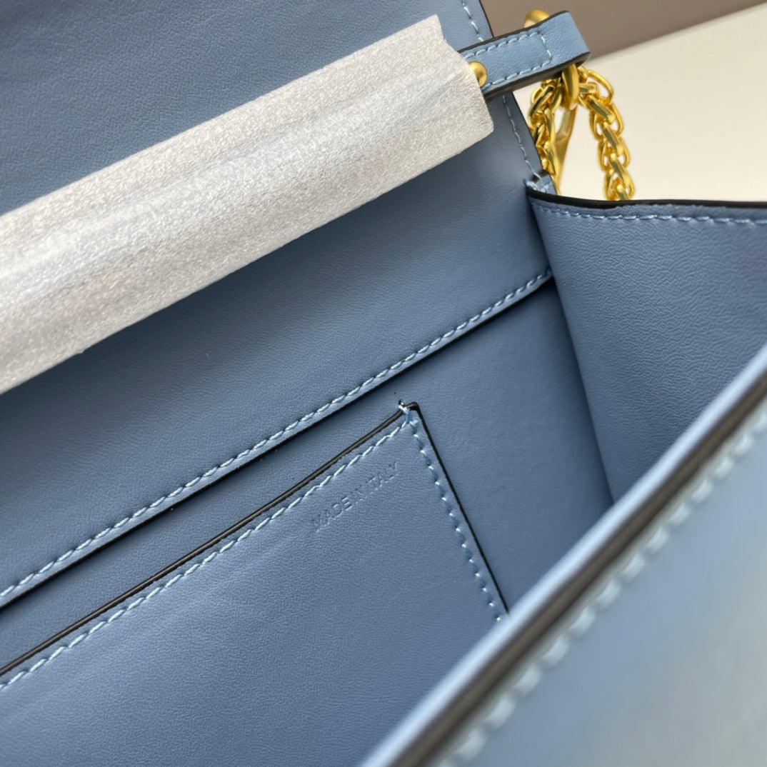 155NVL1BDE Stylish leather bag