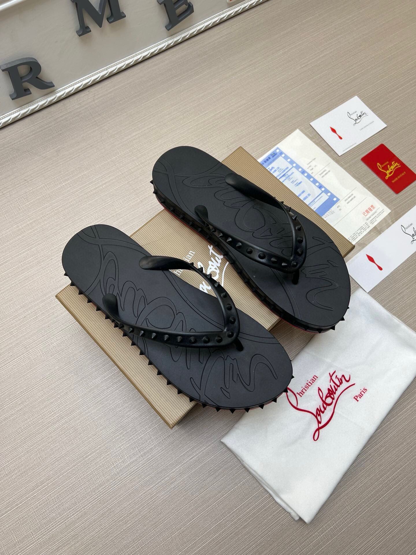 54A17ZDE Stylish slippers