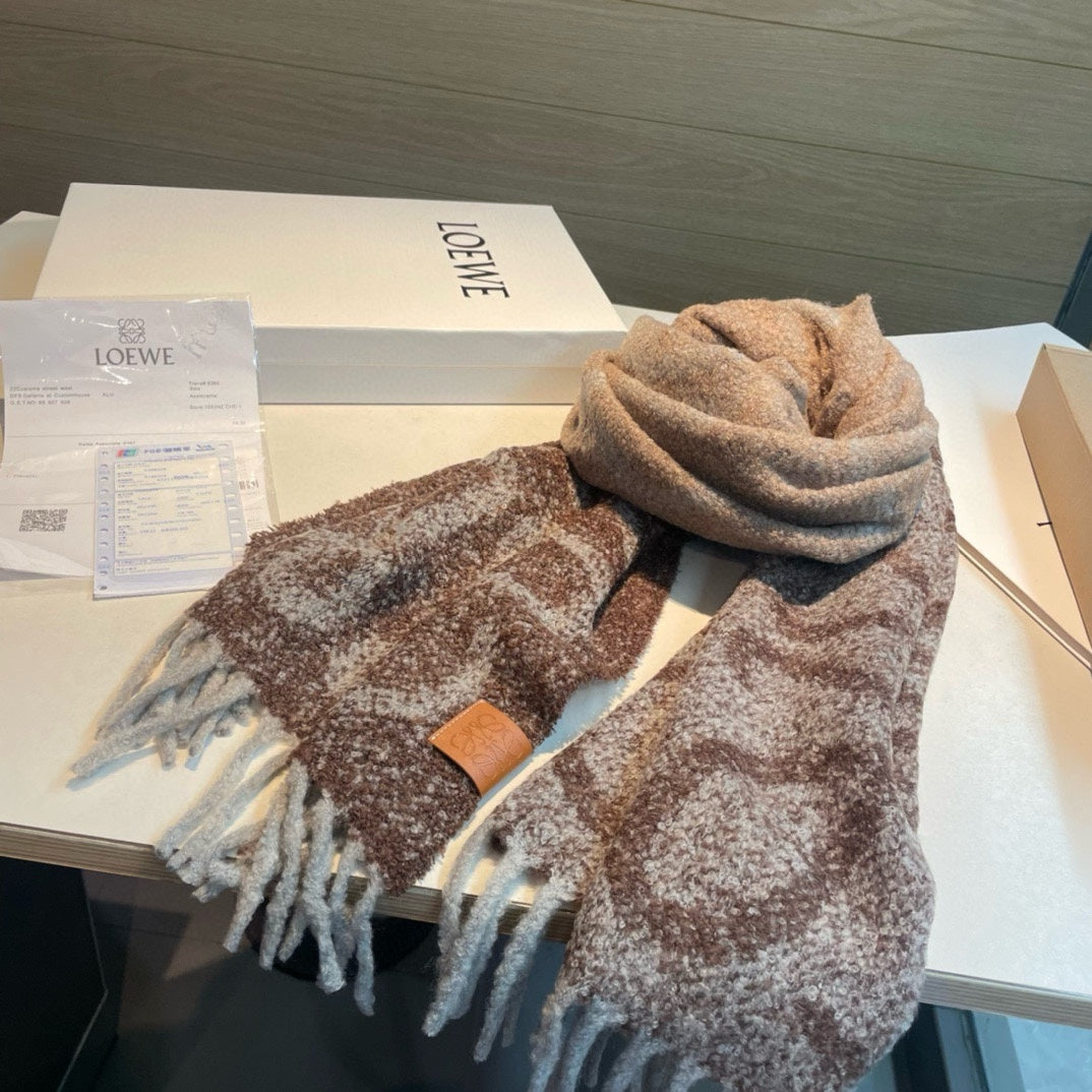 185ZA31WDE Stylish Winter Scarves