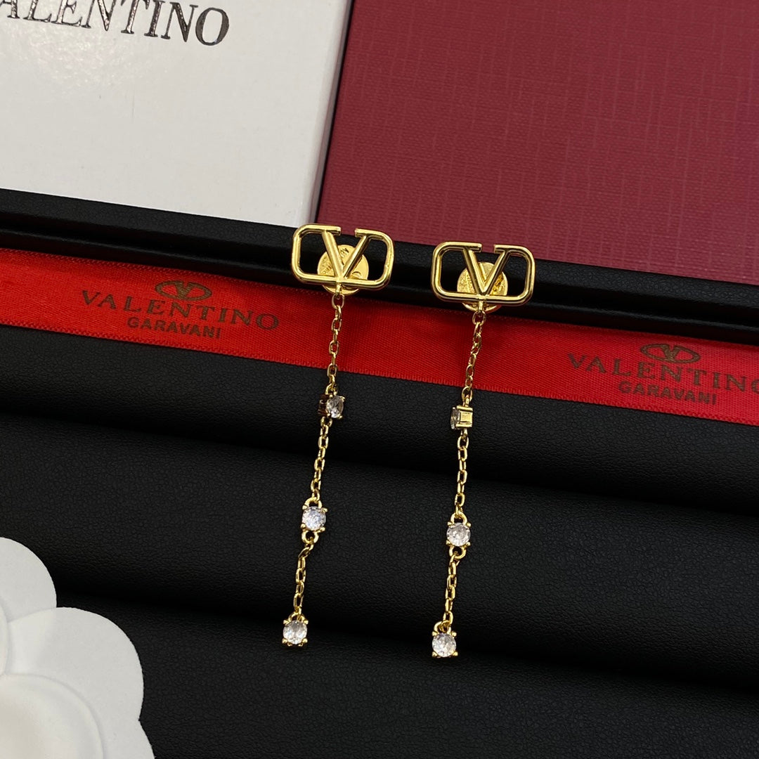 14VL451EDE Stylish Earrings