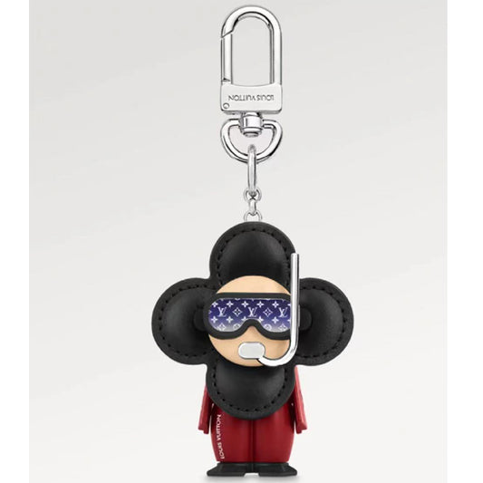 14E32ADE Stylish key closure