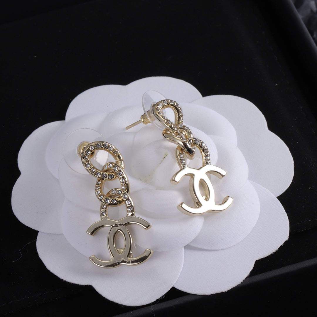 1YC406EDE Stylish Earrings