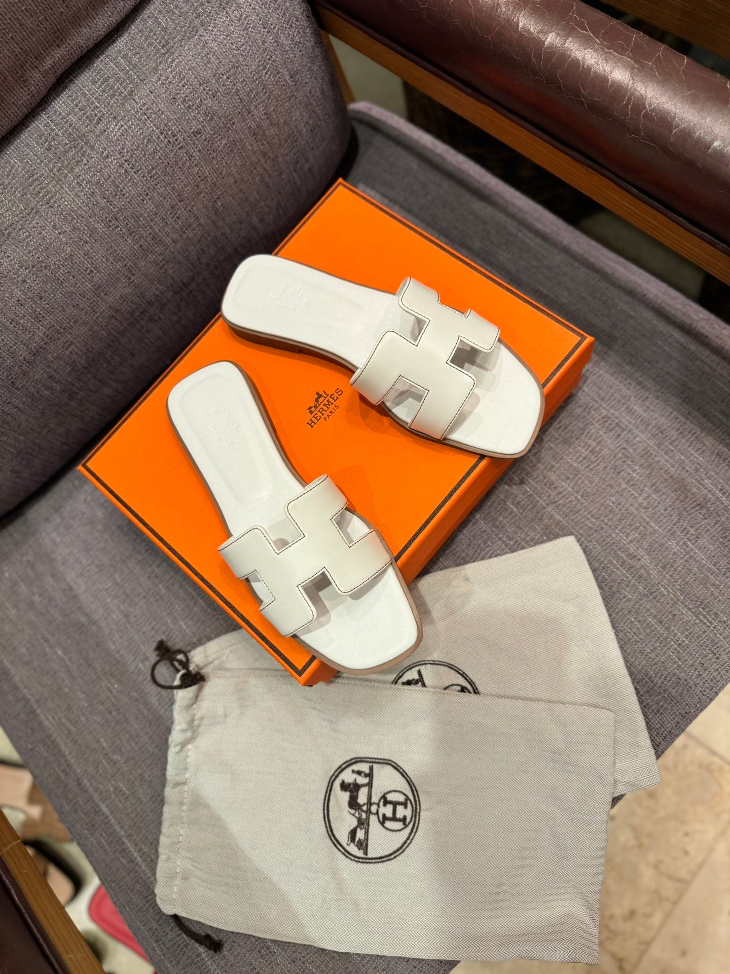 1ZH232ZDE Stylish Slippers