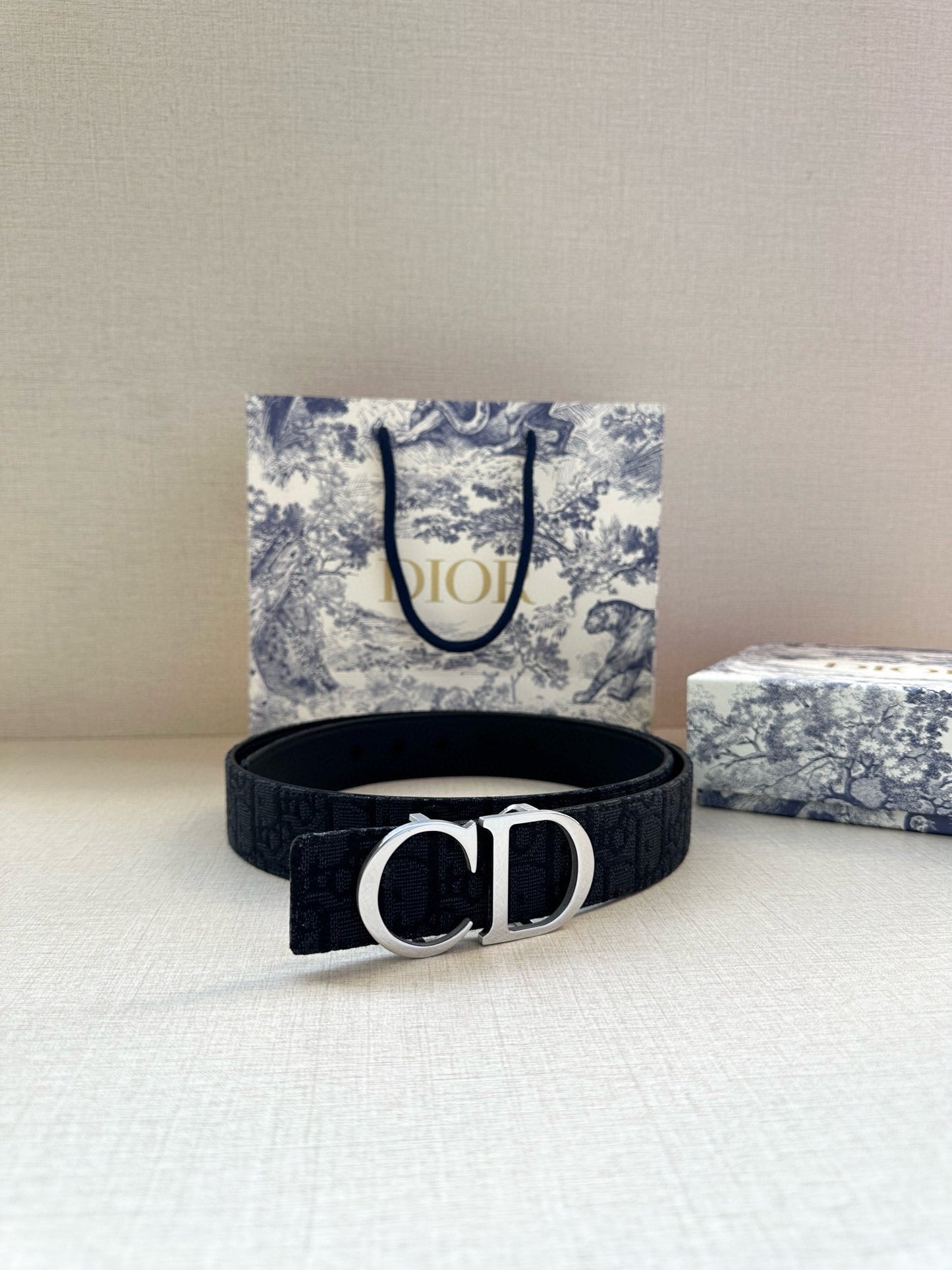 155RD206PDE Stylish  High quality belt With full package