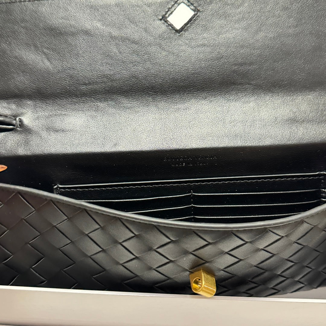 1XA380BDE Stylish leather bag 