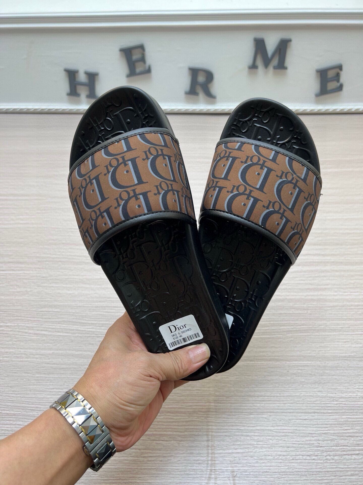 5LD214ZDE Stylish Slippers