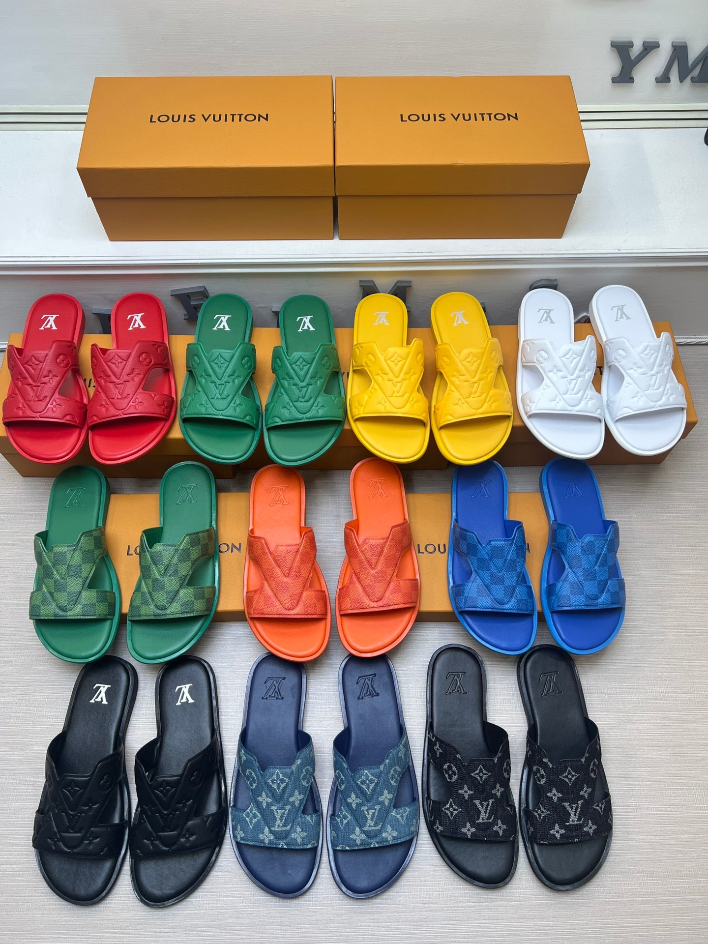 54E22ZDE Stylish slippers
