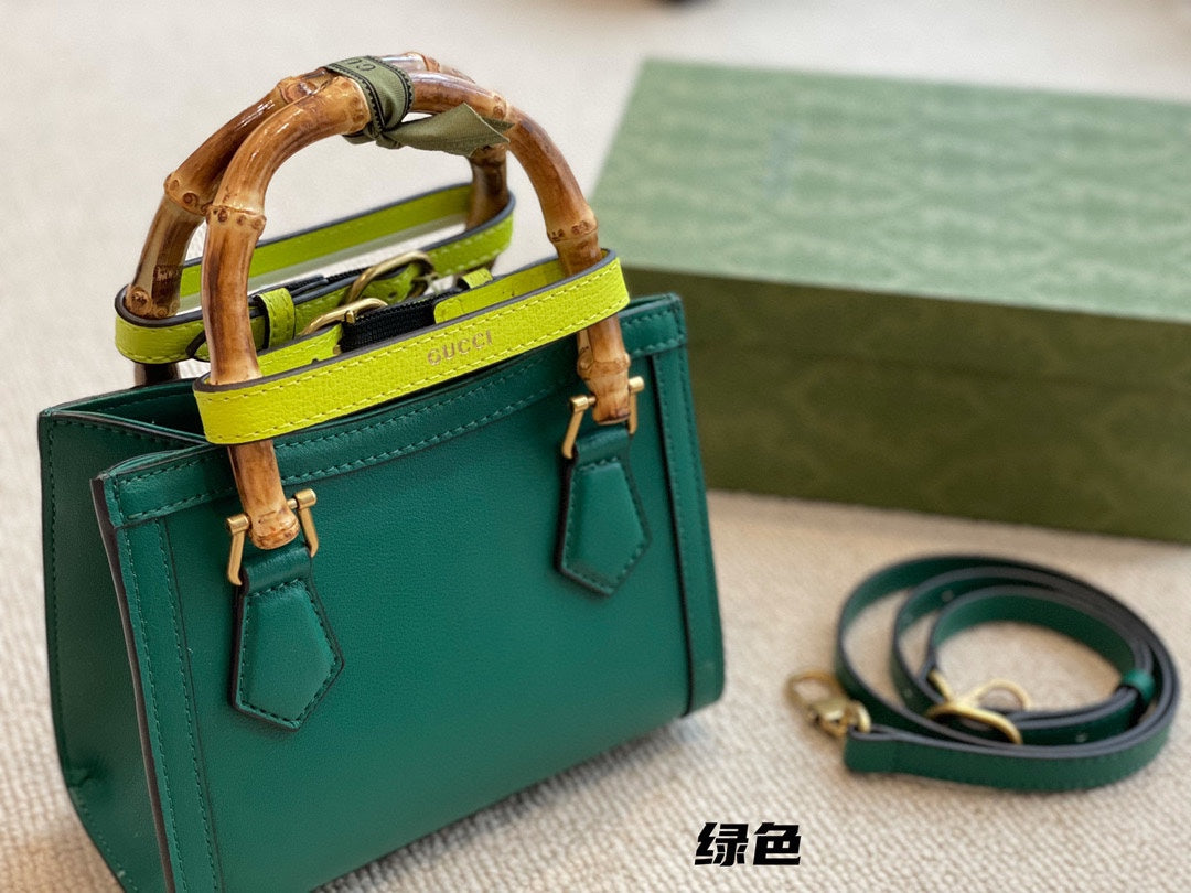 1XB118BDE Stylish leather bag 