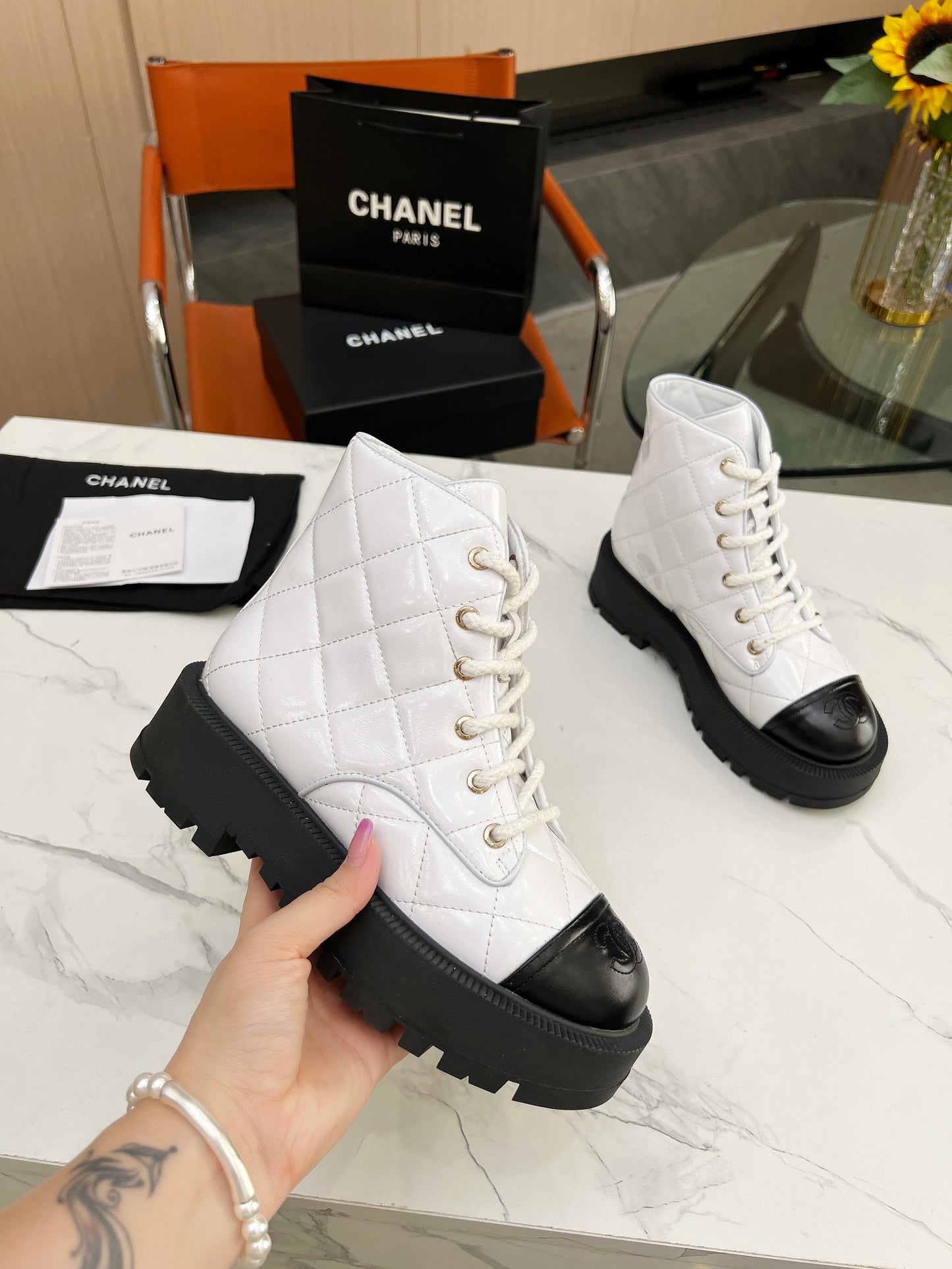 3LC4ZDE Stylish boots