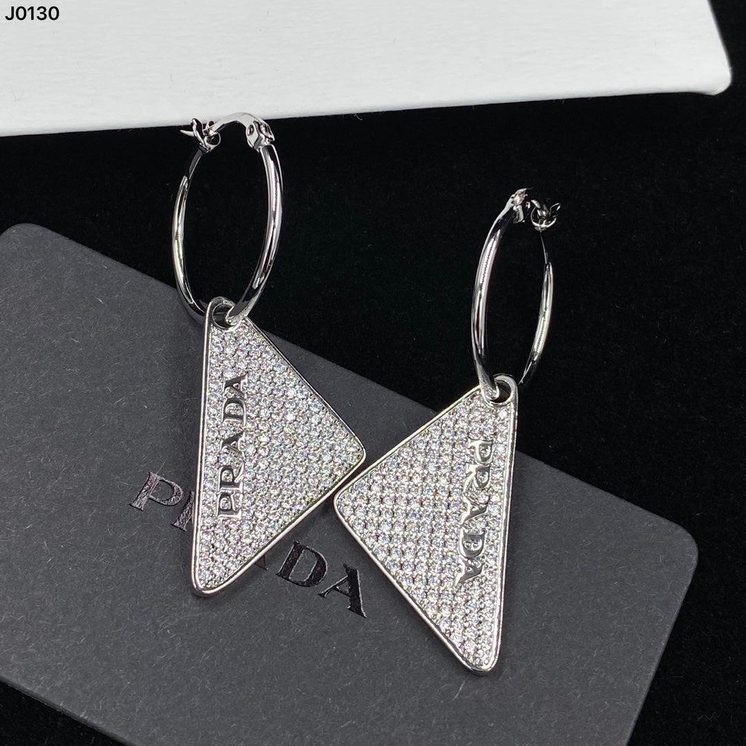 14PD500EDE Stylish Earrings