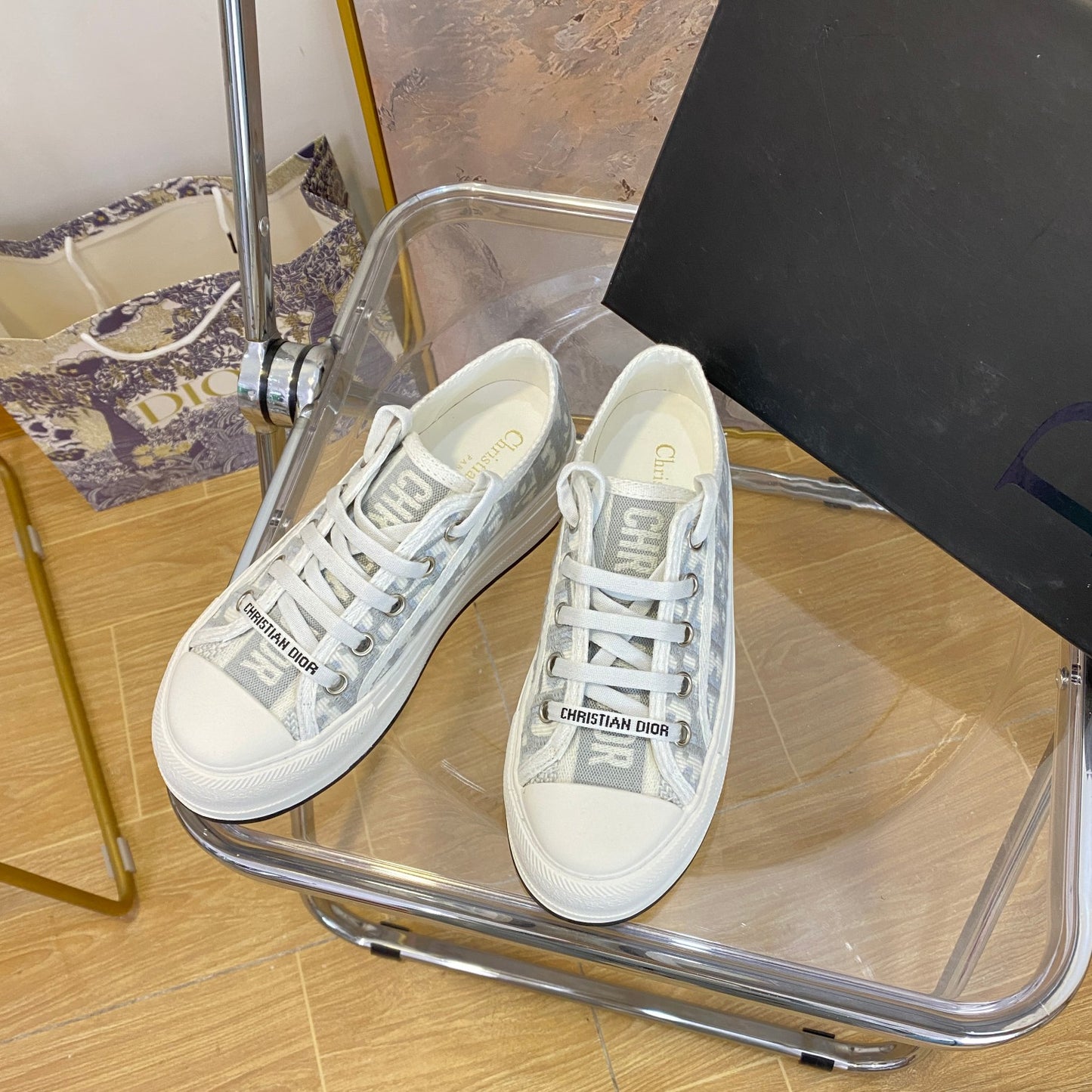 1YD20ZDE Stylish Sneakers