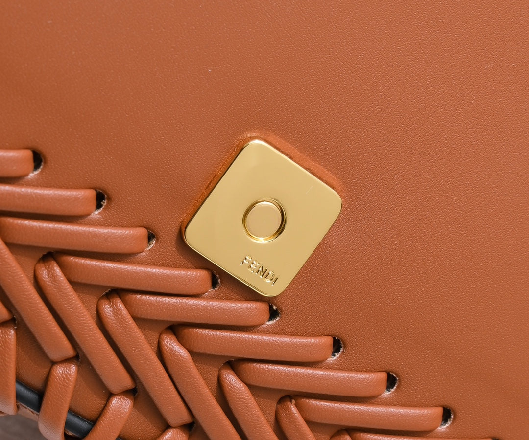 1XF94BDE Stylish leather bag 