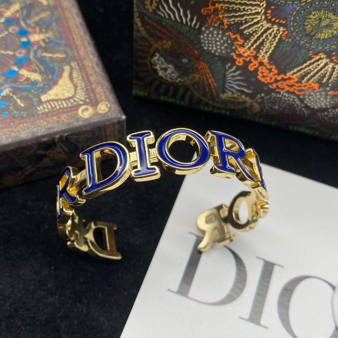 1D206KDE Stylish Bracelets