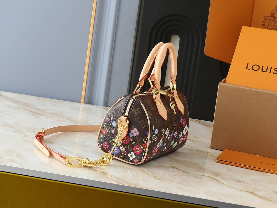 155NE72BDE Stylish leather bag