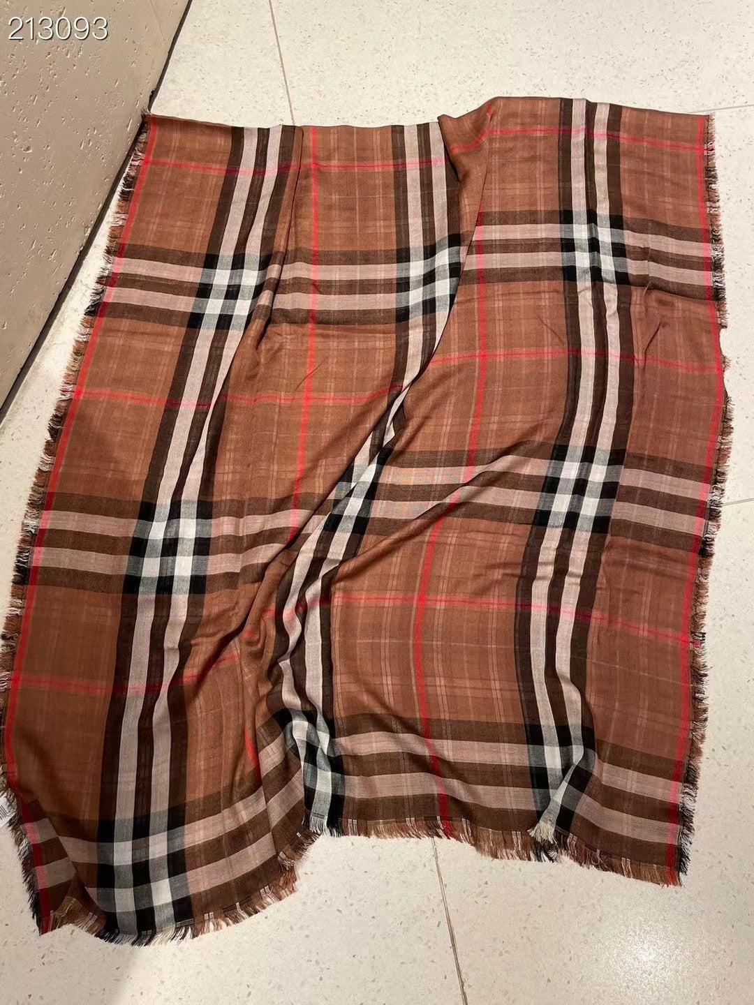 175RR9WDE Stylish Winter Scarves