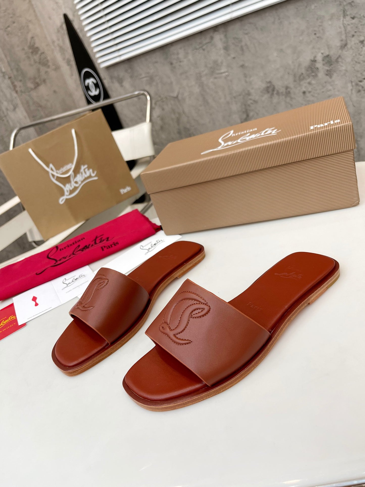JXA32ZDE Stylish leather Slippers