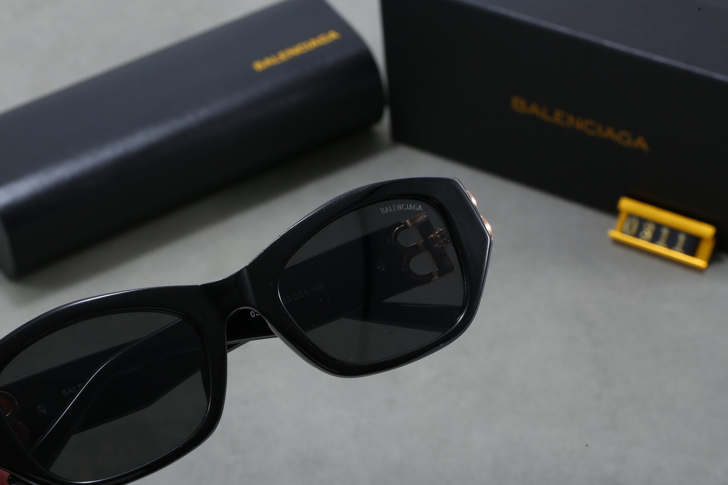 385RJ51TDE Stylish Sunglasses
