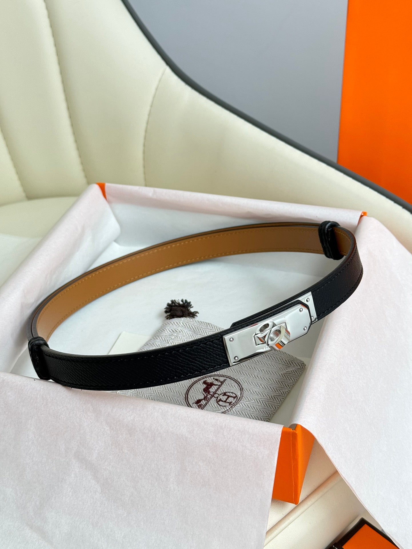 1WH196PDE Stylish  High quality leather belt With full package