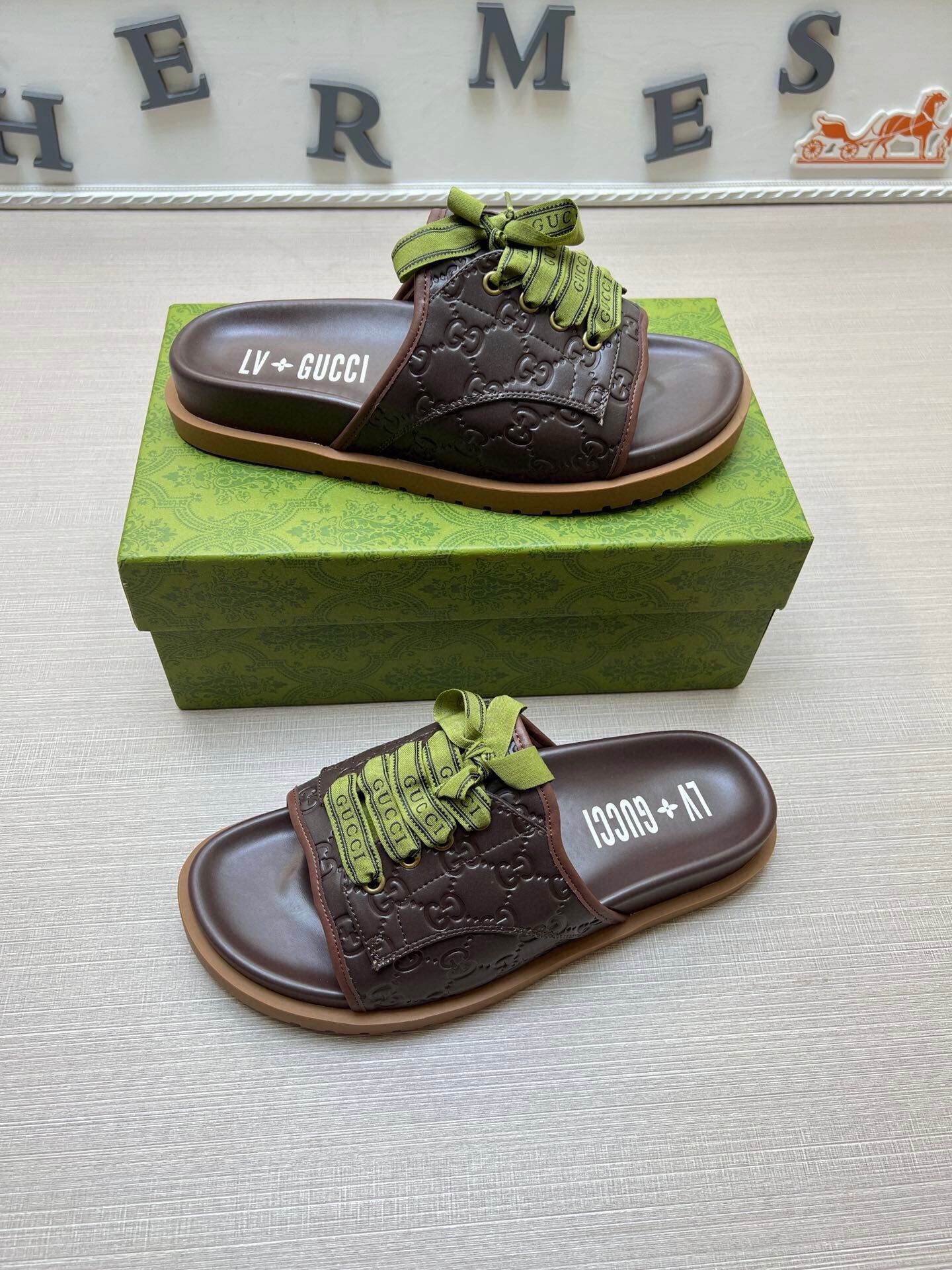 54B16ZDE Stylish slippers