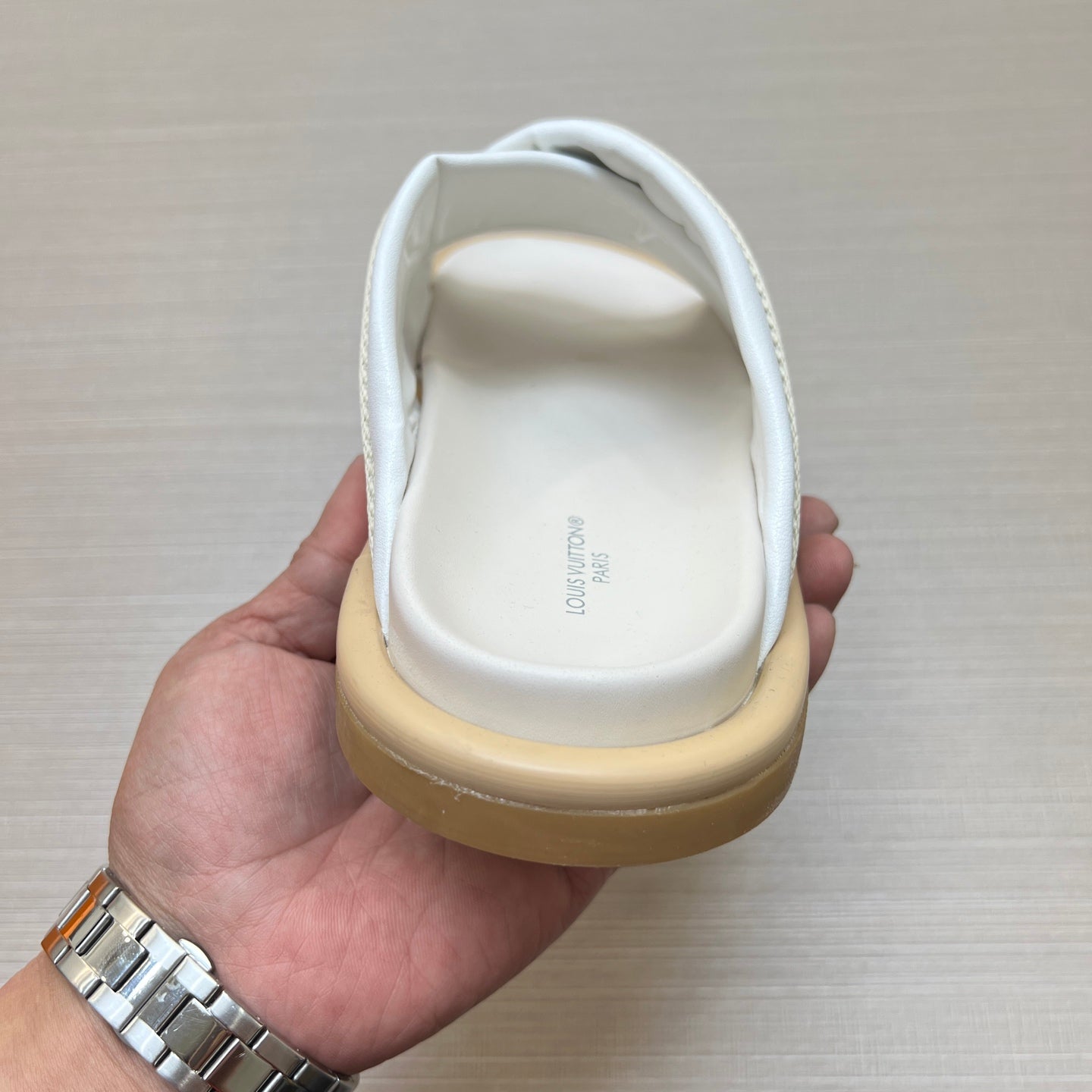 535ZE271ZDE Stylish Slippers