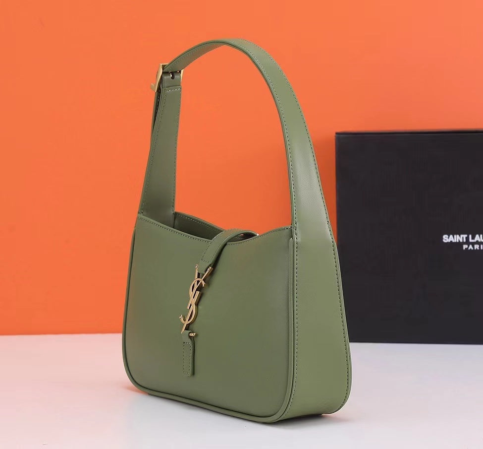 4XSL29BDE Stylish leather bag 