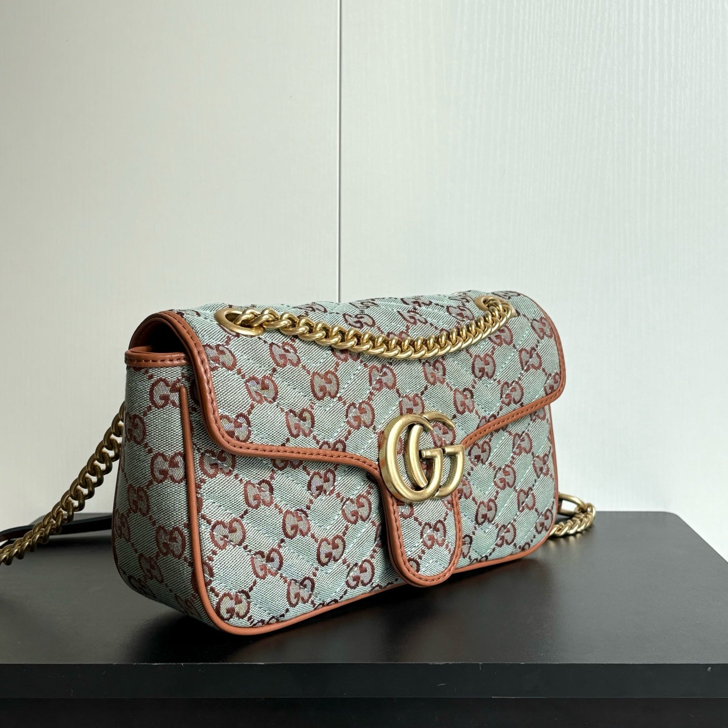 2WB30BDE Stylish bag