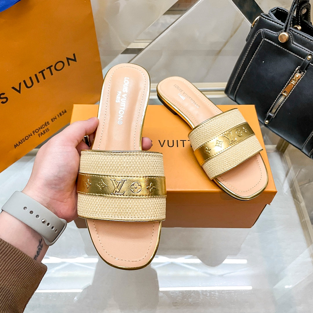 14E96ZDE Stylish Slippers