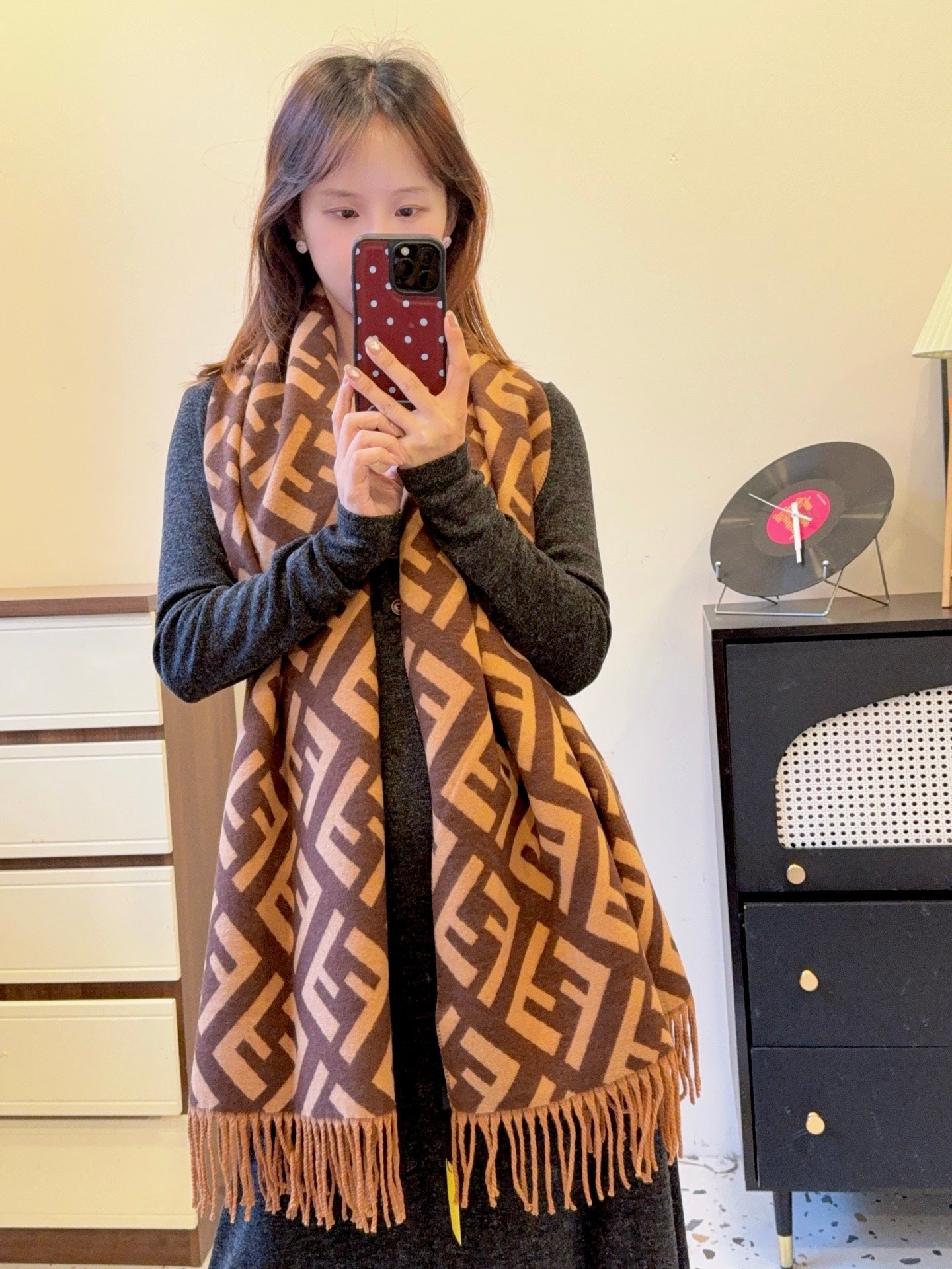 185ZF29WDE Stylish Winter Scarves