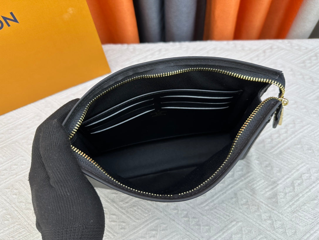 1XE397BDE Stylish leather bag
