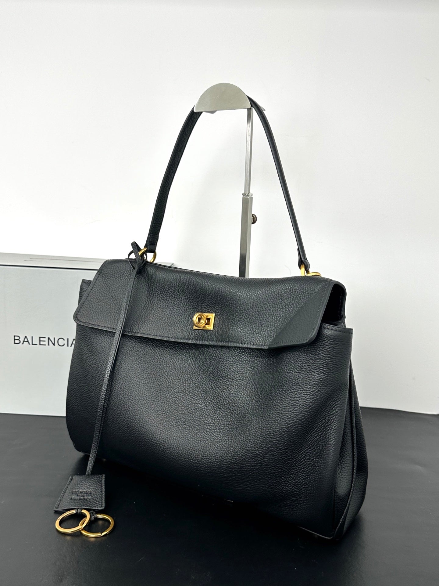 15XJ4BDE Stylish leather bag