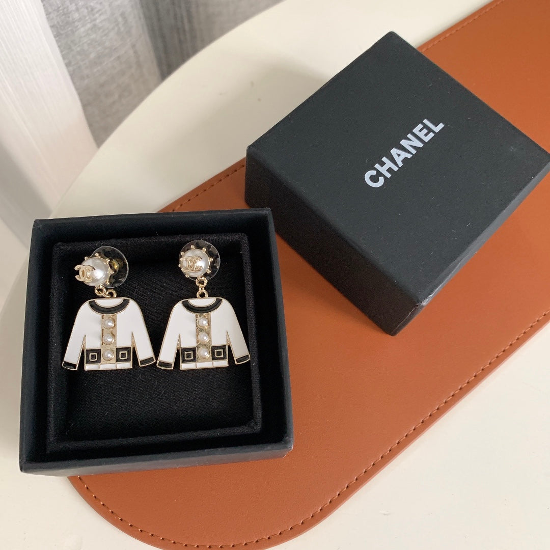1YC282EDE Stylish Earrings