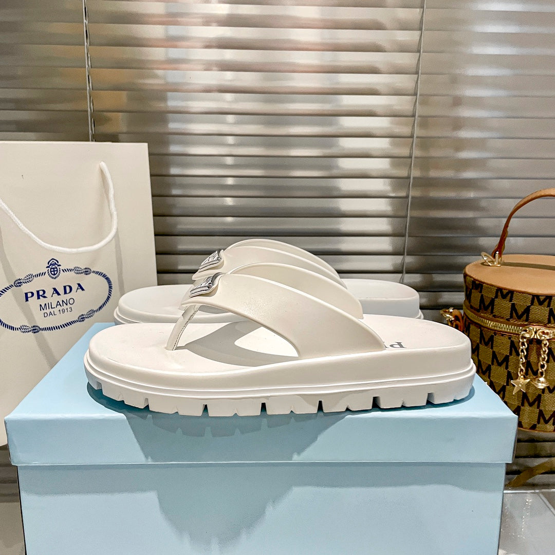 14PD181ZDE Stylish Slippers