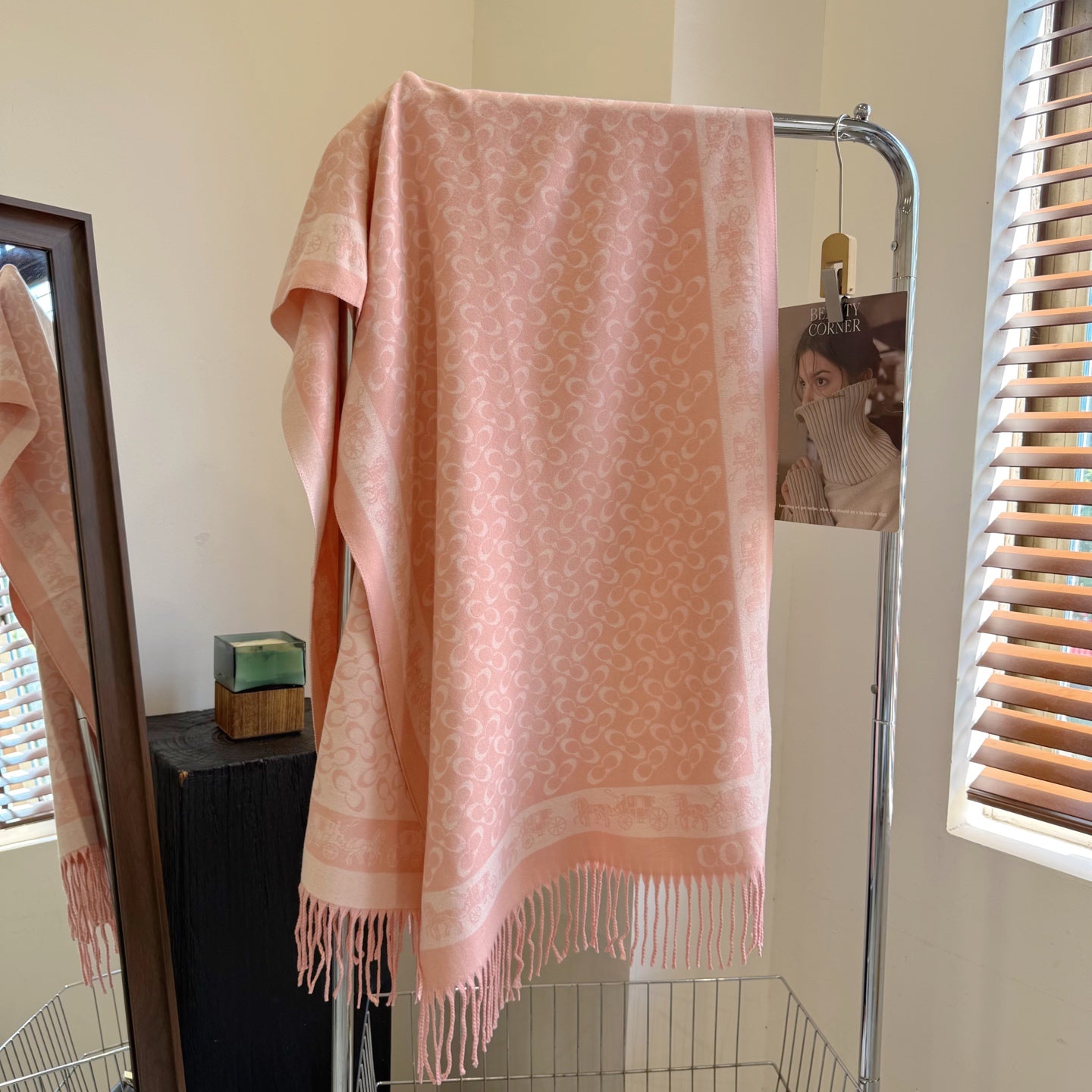 185ZH67WDE Stylish Winter Scarves