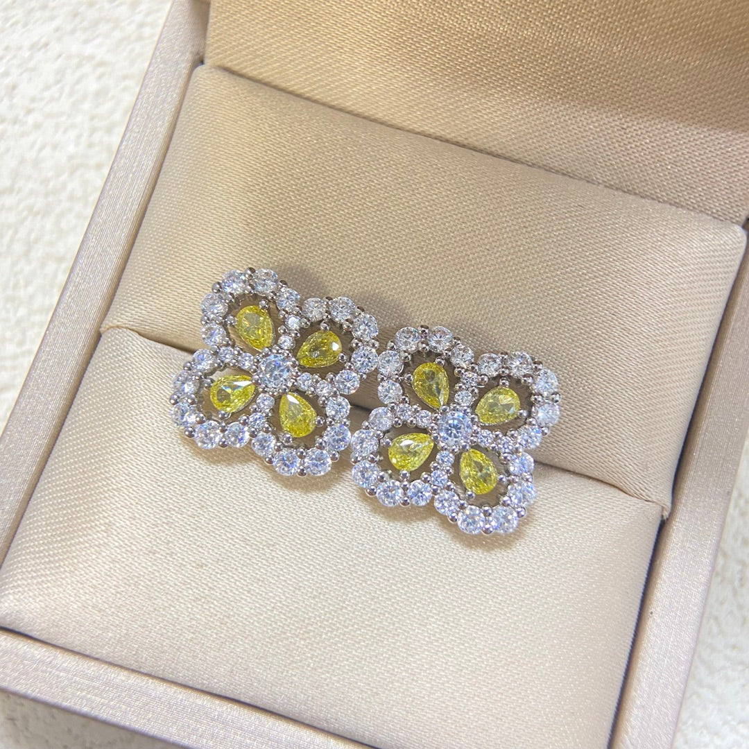 575RVA5EDE Stylish Earrings