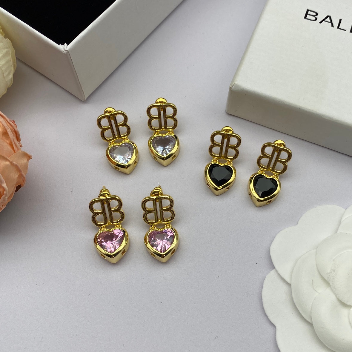 1YJ440EDE Stylish Earrings